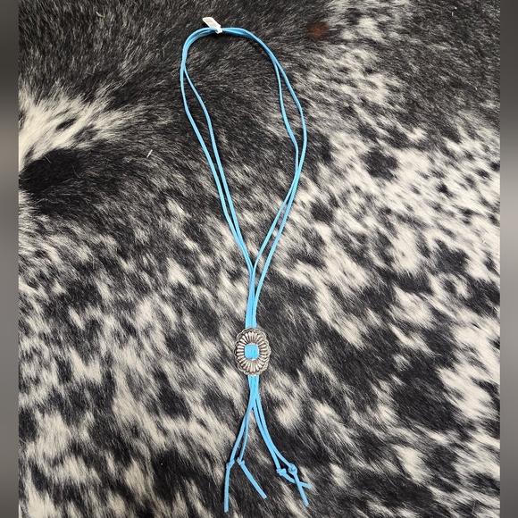 NWT Western Concho Bolo tie necklace Turquoise teal Leather - Picture 2 of 4